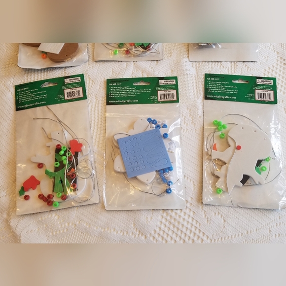 Set of 6 Sealed Mini Foam  Window Kits Snowman Gingerbread  Easy Craft - Picture 10 of 10